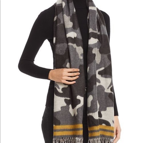 Aqua Accessories - NWT Camo Scarf